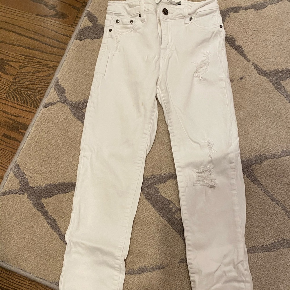 Distressed white Tractr skinny jeans